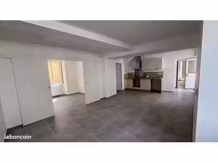 location appartement f3 + cour + cave 55m2