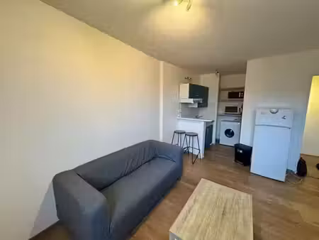 location meublée appartement 2 pièces 33 m² à rouen (76000)  645 €