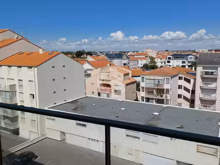 joli studio meuble vue degagee secteur remblai