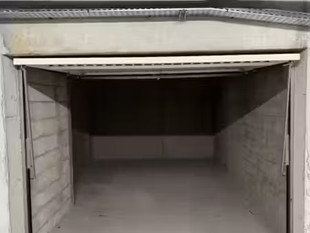 garage/box de stockage - 19 m2