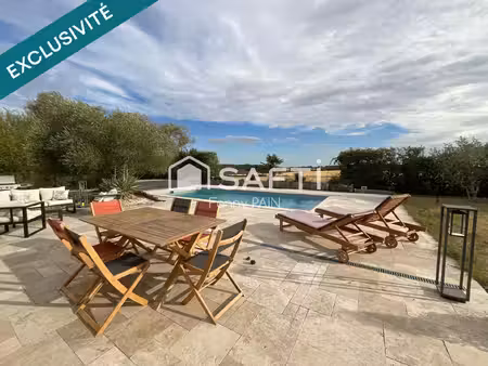 maison familiale de 2004 avec dépendance de 68 m² et piscine