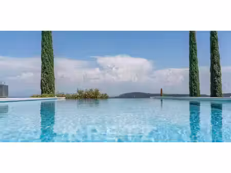 maison avec piscine et terrasse saint-laurent-des-arbres (30)