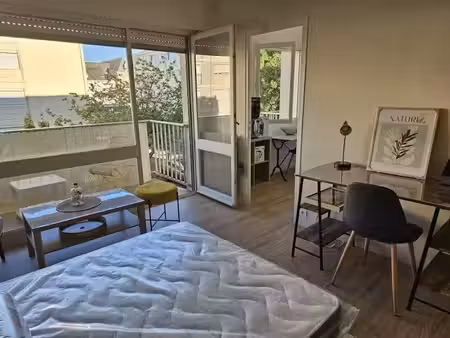 location meublée appartement 1 pièce 25 m² à angers (49000)  620 €