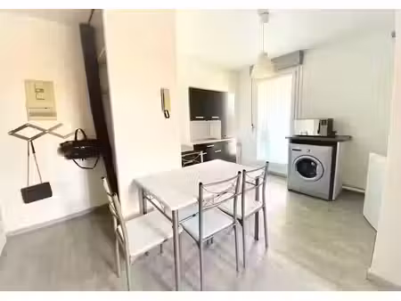 location meublée appartement 1 pièce 23 m² à toulouse (31000)  530 €