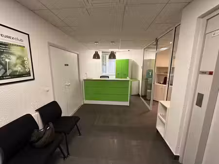 location bureaux vénissieux 69200 74m²
