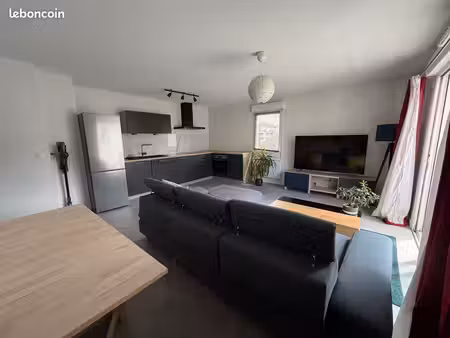 t2 meublé 49 m² lumineux avec balcon  garage et parking privatif – saint-priest-en-jarez