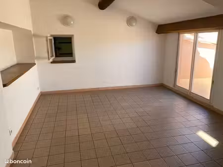 appartement t2 bon état à louer à alès début octobre