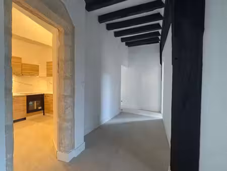 appartement t3 rénové à cordes sur ciel