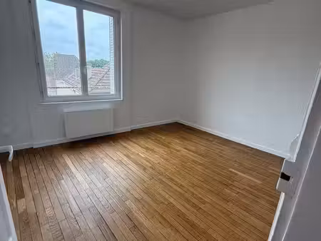 t2 33 m² entièrement rénové - melun centre - non meublé