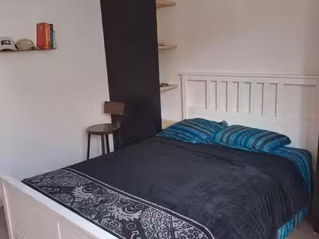 location studio meublé