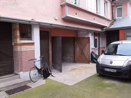 box ou parking à louer 18m2