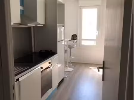 appartement 1 chambre avec balcon et parking