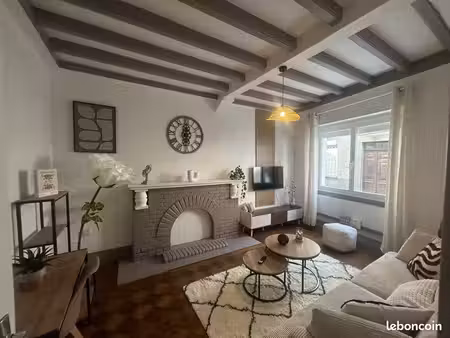 maison de ville meublée  hypercentre  beaux volumes  jardin privé 150 m2  refaite à neuf