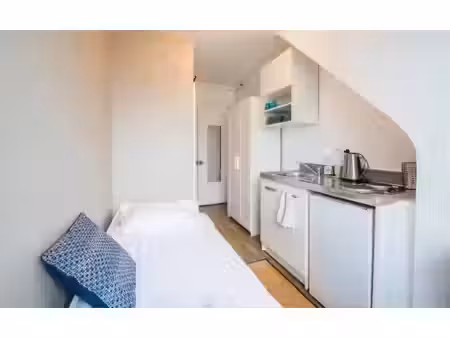 location meublée appartement 1 pièce 9 m² à paris 17ème (75017)  511 €