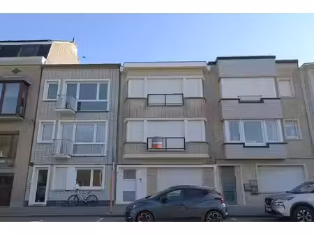 appartement standard 2 chambres à wenduine  proche mer  75 m