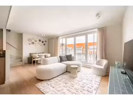 duplex meublé et prêt à emménager  situé sur la lippenslaan