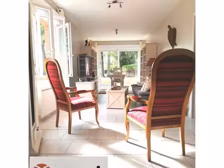 maison 6 pièces 170 m2   jardin  garage
