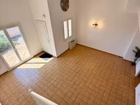 maison rénovée 90 m² avec garage et jardin – prête à vivre