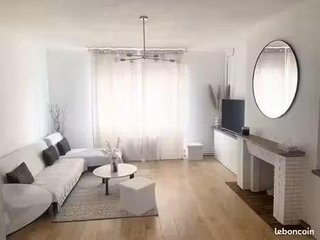 à louer – appartement meublé de 90 m² avec terrasse de 30 m² – quartier saint‑pierre