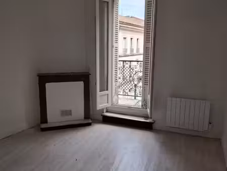 location t1