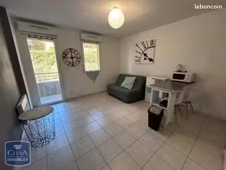 studio 1 pièce 27 m²