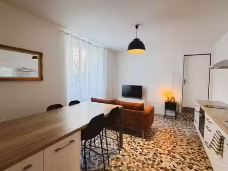t1 bis rénové - hypercentre rodez - meublé et équipé
