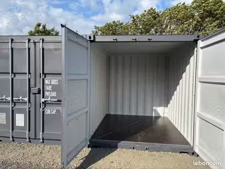 container/box/garage