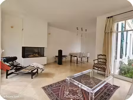 maison rénovée avec cachet de l'ancien  vue mer