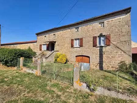 *** exclusivite *** à renover - maison en pierre avec jardinet et dependances *** issertea