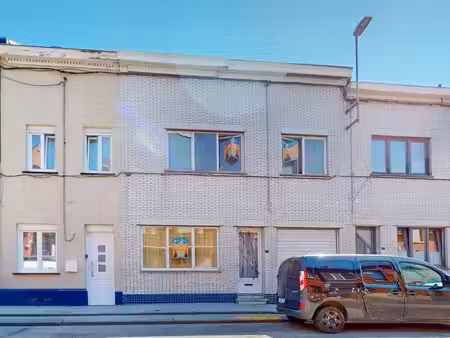 maison 3 chambres avec garage et jardin à la louvière