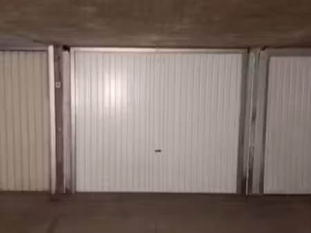 location garage box et parking à saint-herblain tillay-garotterie (44800) : à louer / 14m²