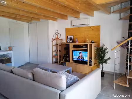 t2 en duplex avec charme – 40 m² – pont-évêque (quartier la carra)