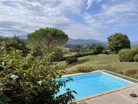 maison familiale belle vue montages sur grand terrain avec p