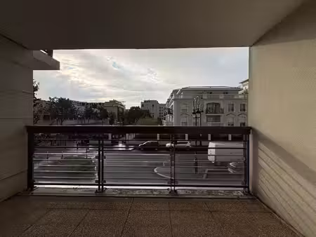 puteaux 2p meublé front de seine avec balcon et pk
