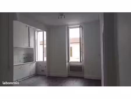appartement t2 44m2 bld de la thése