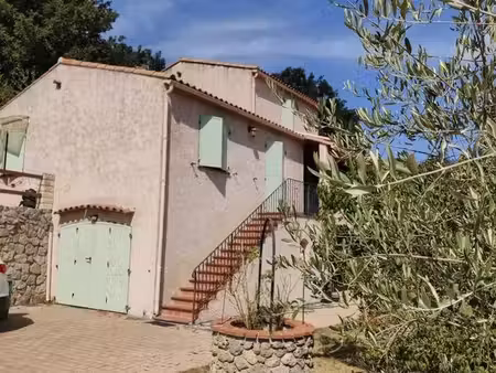 villa 5 pièces 100 m²