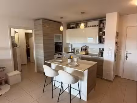 corniche fleurie – 3 pièces récent  terrasse 22 m²  vue mer et double garage 35m2