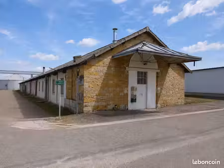 local professionnel - bureau 108 m² – vaivre-et-montoille