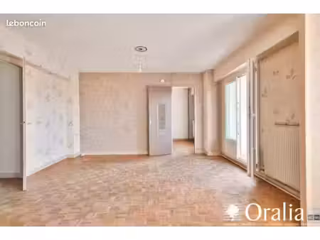 appartement 6 pièces 105 m²