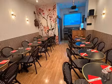 location salle restaurant et karaoké en option