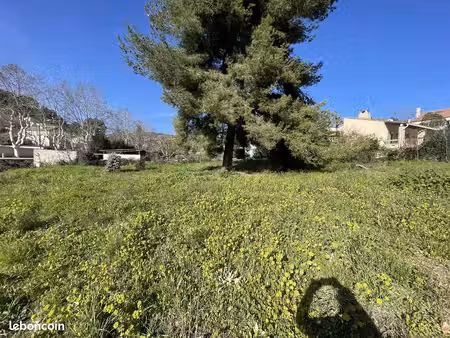 terrain 1100 m² allauch