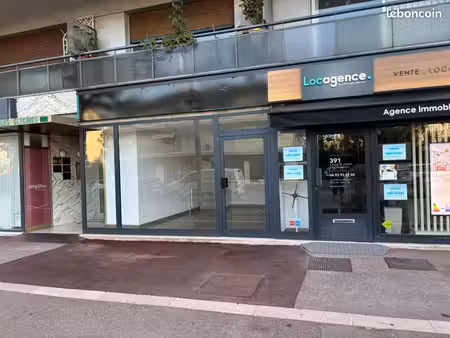 local commercial plein centre ville