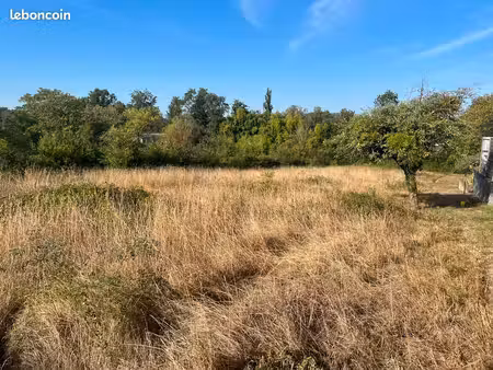 terrain 1700m2 pour 2 ou 3 maisons