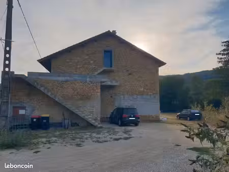 maison en pierre avec gros potentiel