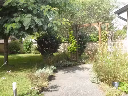 maison 4 pièces 110 m2  terrain 681 m2  quartier calme