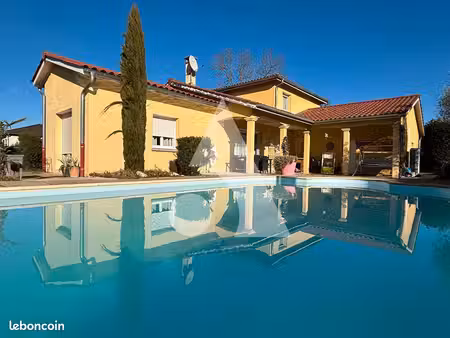 maison 7 pièces 145 m²