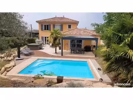 maison 5 pièces 147m2
