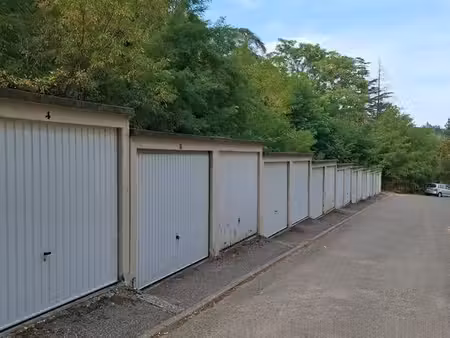 garage fermé – parking / box voiture moto  garde meuble  stockage