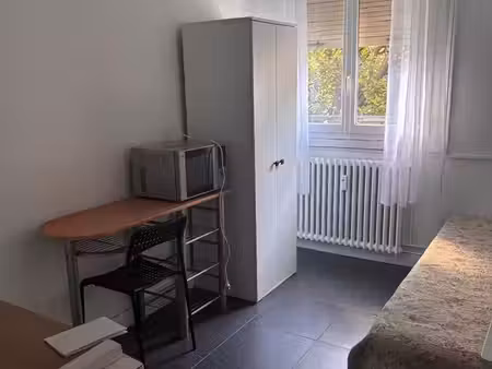 loue studio meublé
