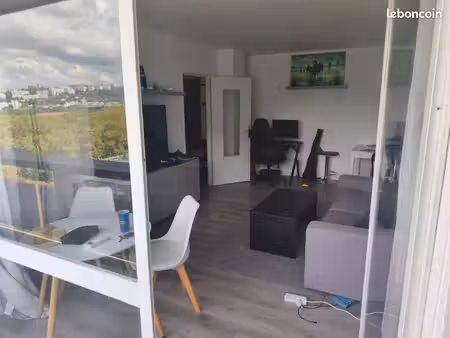 sous loc t2 meuble 900e villeurbanne la doua